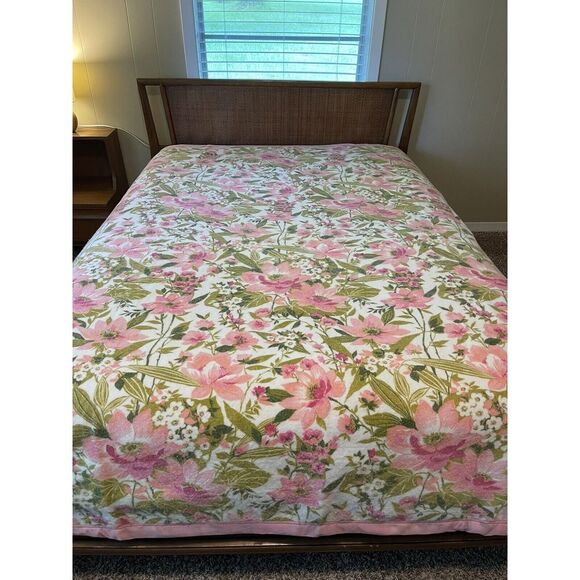 Vintage Tropicana Blanket Pink Tropical Floral Twin Full Satin Edge‎ Barbie Pink